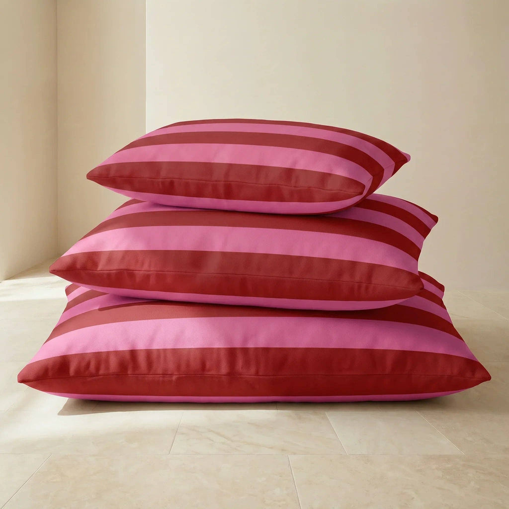 Summer Stripes XL dog bed, stitching and edge detail