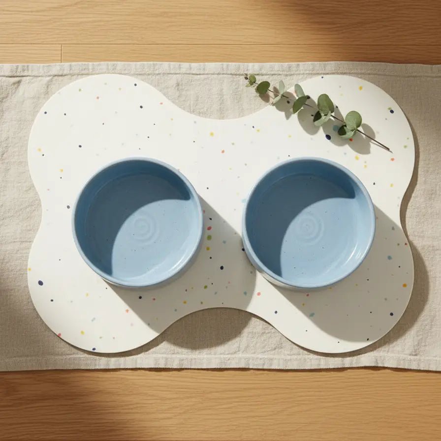 Sky Blue Cloud 16.5 cm bowls on a bone-shaped placemat