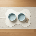 Soft Blue Splatter bakken, placemat en klein gevilt wollen bot als set